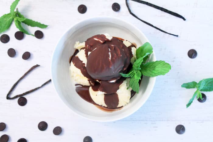 Easy Magic Chocolate Shell Ice Cream Topping 1 | 2 Cookin Mamas