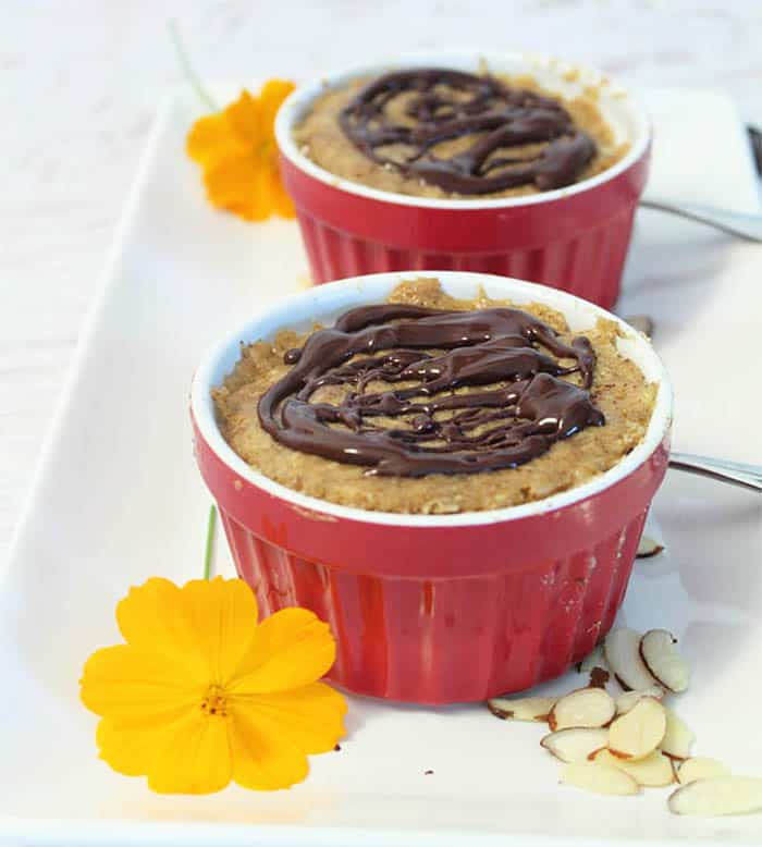 Chocolate-Mugcake with Almondbutter (vegan, gf) - Fabs Good Food