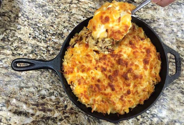 Bacon Mac and Cheese Skillet with chicken | 2 Cookin Mamas