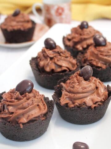 Mocha Cheesecake Cookie Cups square