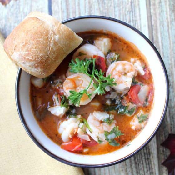 One Pot 30 Minute Seafood Stew - 2 Cookin Mamas