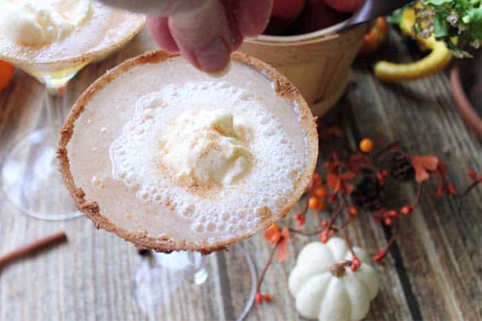 Apple Cider Float Cocktail sprinkle cinnamon sugar | 2 Cookin Mamas