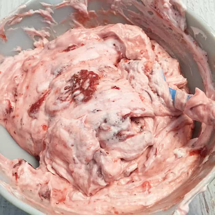 Neapolitan Cheesecake mixing Strawberries and cream | 2 Cookin Mamas