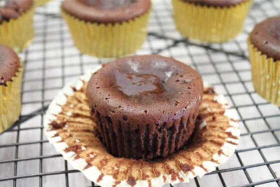 Easy Molten Chocolate Cupcakes - 2 Cookin Mamas