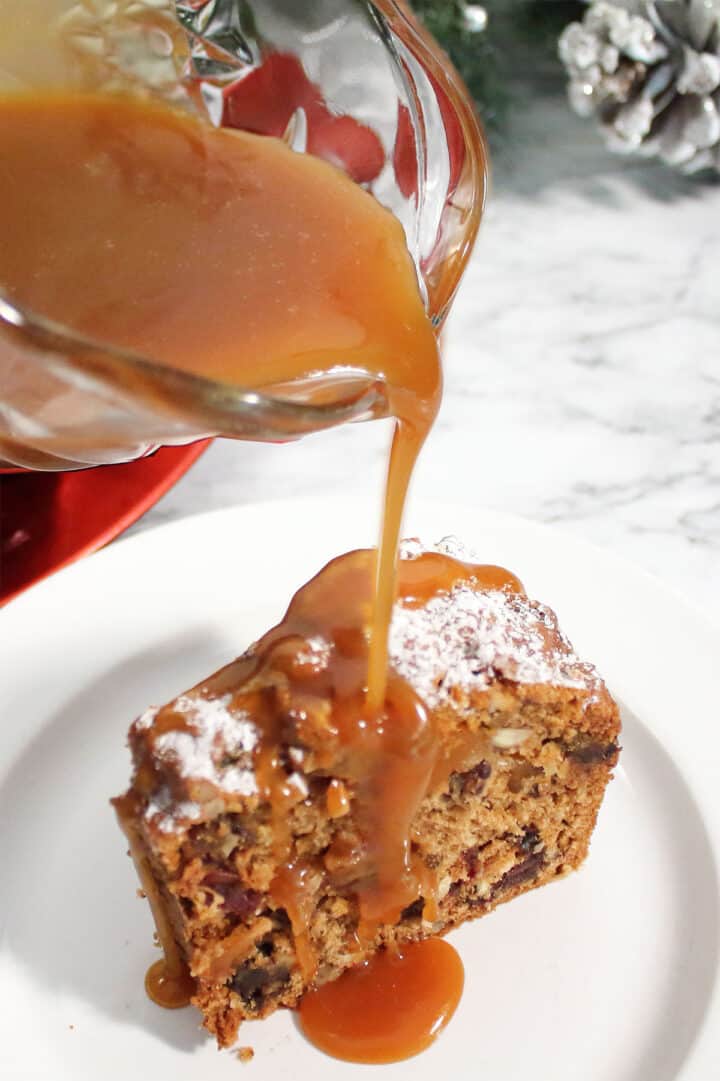 Applesauce Spice Fruit Cake