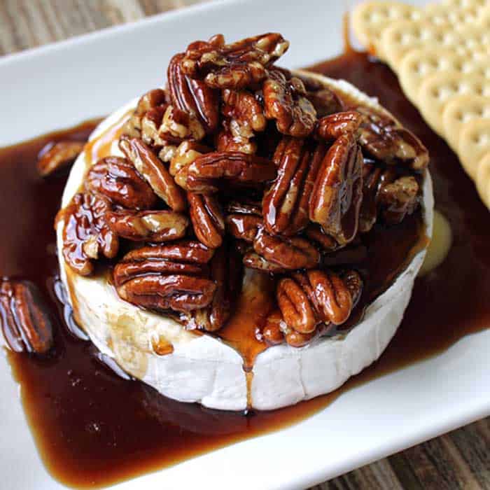 Kahlua Caramel Baked Brie - 4 Ingredients! - That Skinny Chick Can