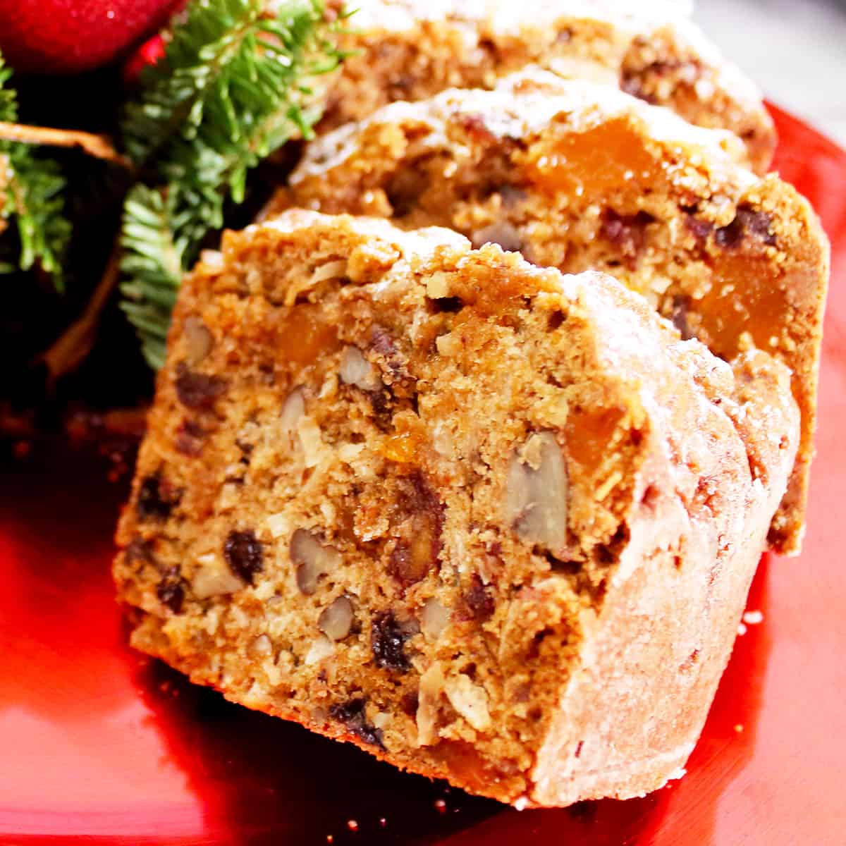 Applesauce Spice Fruit Cake