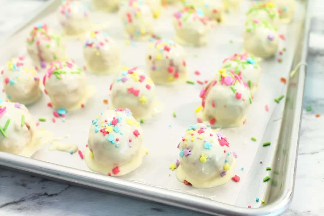 Easy Cake Balls 2 Cookin Mamas
