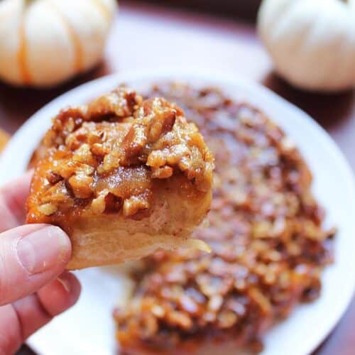 Single sticky bun square.
