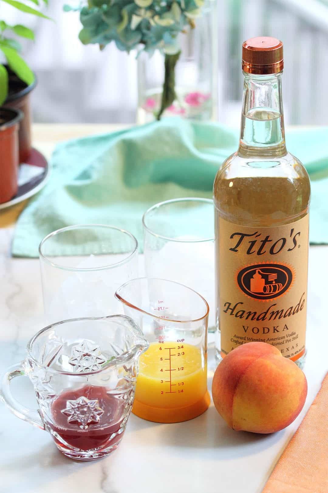 Fresh Peach Vodka Cocktail 2 Cookin Mamas