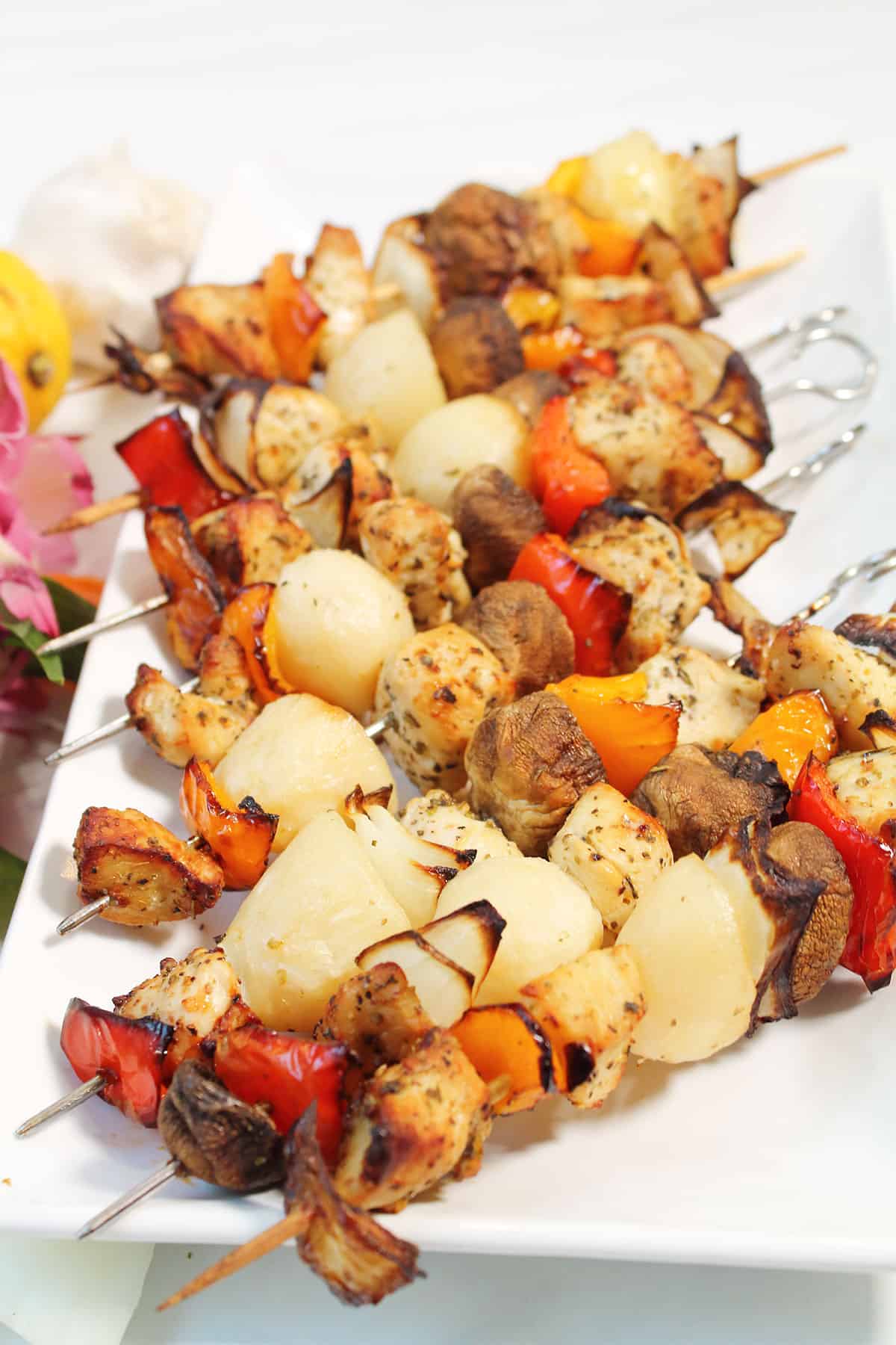 15-Minute Air Fryer Chicken Kabobs (Chicken Skewers) - Hungry Paprikas