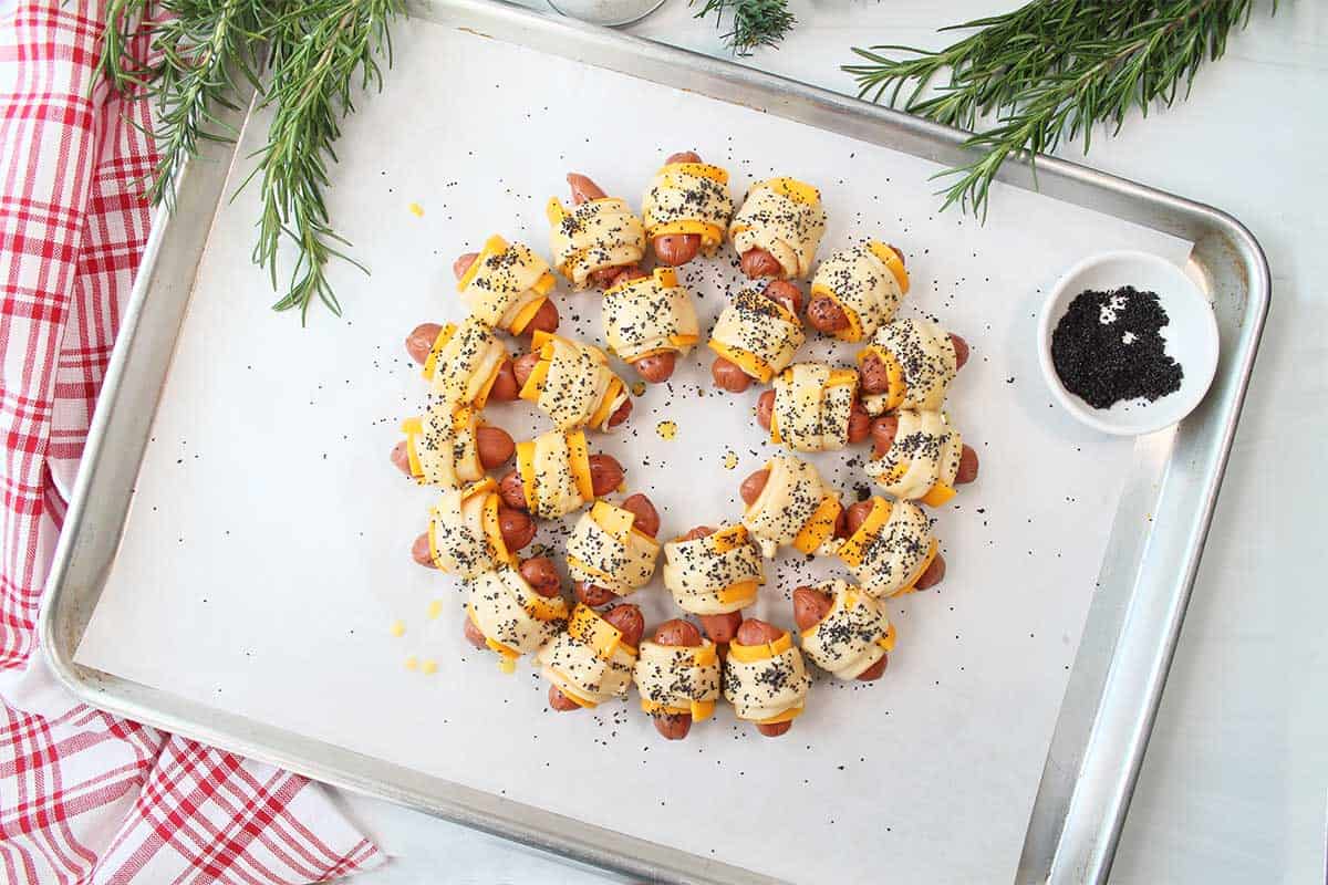 Ready to bake pull apart pigs in a blanket wreath.
